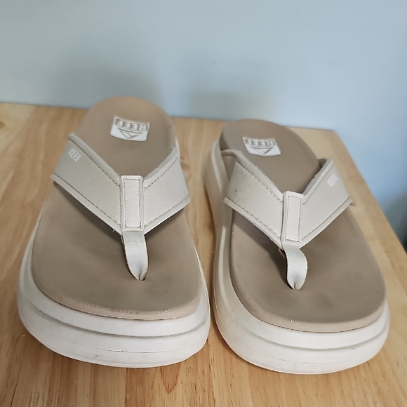 Reef Shoes - Reef Beige Platform Flip Flops